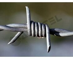 Demir Veya Çelikten Dikenli Tel